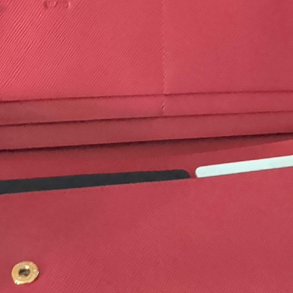 Prada Red Bow Continental Wallet with Gold Logo - Picture 4 of 6